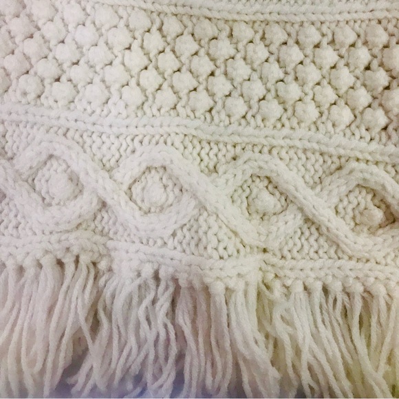 Vintage Hand knit Poncho - Picture 8 of 11